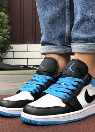 Мужские кроссовки nike air jordan 1 low синие с белым и черным2 фото