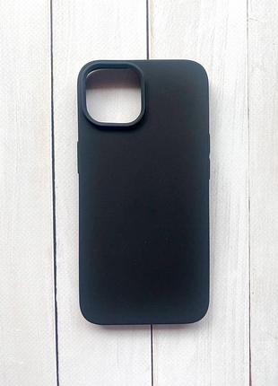 Матовий силіконовий чохол на iphone 15 plus чорний