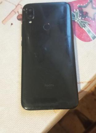 Продам телефон redmi 7 3
