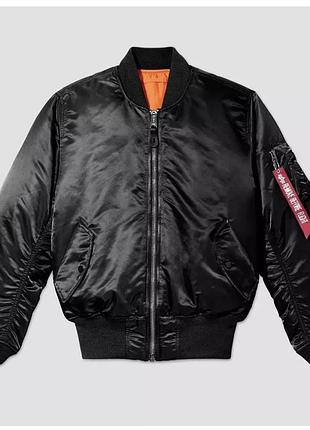 Чорним бомбер alpha industries 8