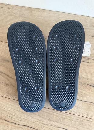 Шльопанці adidas оригінал 8