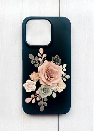Матовый чехол на iphone 15 plus черный розы (принт 275)