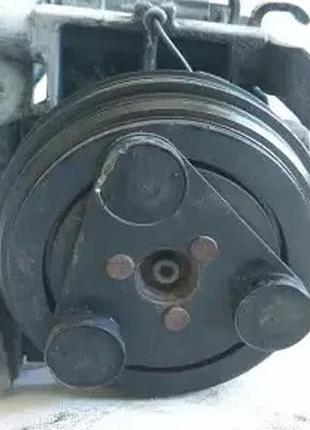 Компрессор кондиционера impreza 01-07 73111fe040 2