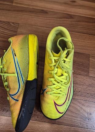 Продам детские кроссовки nike 2