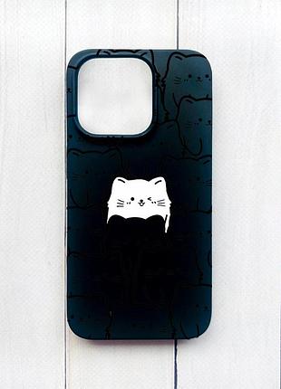 Матовый чехол на iphone 15 plus черный котики (принт 392)