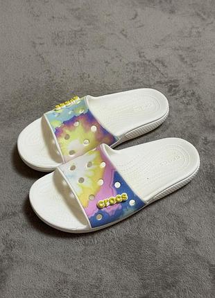 Crocs classic tie-dye graphic slide 38-39р шльопанці гумові ори