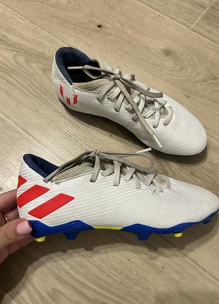 Футбольні бутси adidas