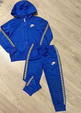 Спортивний костюм nike