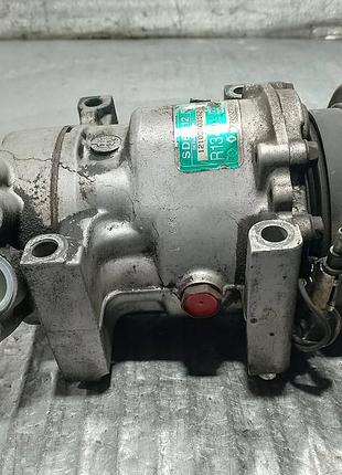 Компресор кондиціонера насос renault clio ii 7700273801 1.9 dci