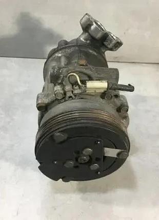 Компрессор кондиционера clio ii 1.2 lift 8200618853