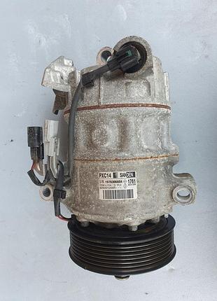 Компресор кондиціонера 1.2 tce 926001268r