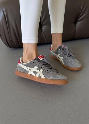Asics onitsuka tiger
grey / red premium 5