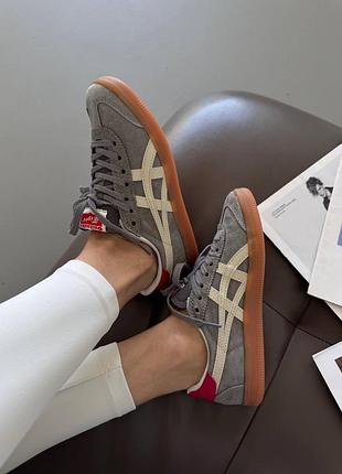 Asics onitsuka tiger
grey / red premium