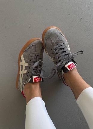 Asics onitsuka tiger
grey / red premium 9