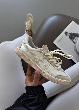 Asics onitsuka tiger
beige satin premium