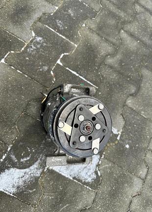 Компрессор кондиционера volvo oe 31291135 5