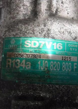 Компресор кондиціонера vw bora 1.6 2