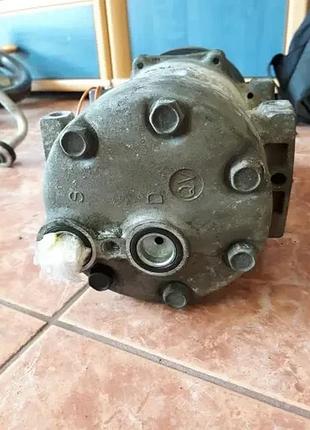 Компрессор кондиционера renault 7700111036 3