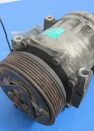 Компресор кондиціонера carisma volvo 8200040681