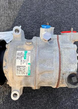 Компресор кондиціонера vw passat b8 5q0820803a