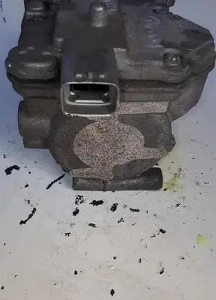 Компрессор кондиционера toyota auris prius 3
