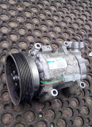 Компресор кондиціонера renault compressor 8200819568