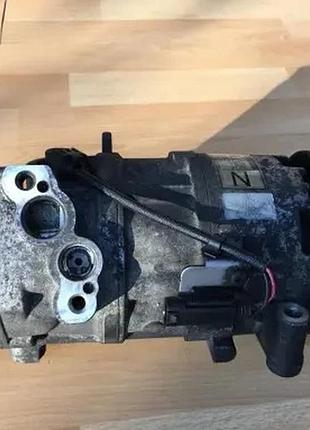 Компрессор кондиционера bmw e90 . 6915380-08