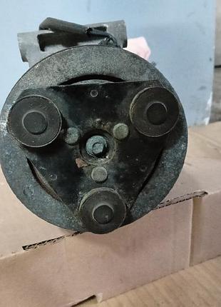 Компресор кондиціонера ford 3