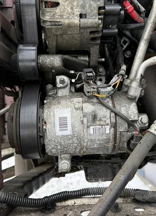 Компрессор кондиционера renault oe 926005211r
