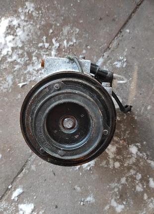 Компресор кондиціонера dve18n kia hyundai