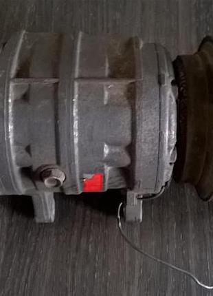 Компресор кондиціонера nissan serena 926008c812