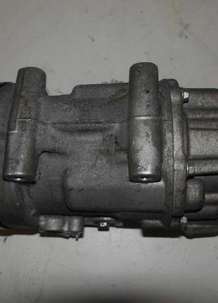 Компресор кондиціонера toyota c-hr 042400-0240 esb20c