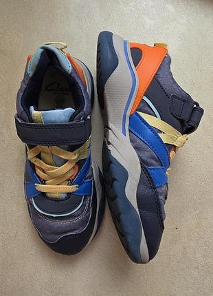 Дитячі кросівки clarks feather pace 3