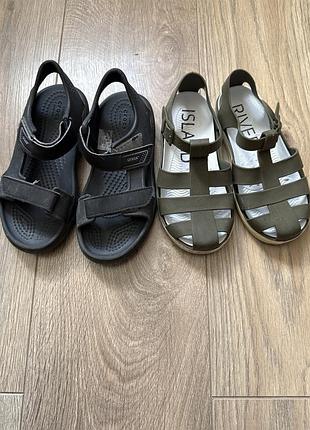 Crocs, river island сандалі