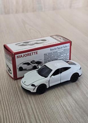 Машинка porshe taycan 2