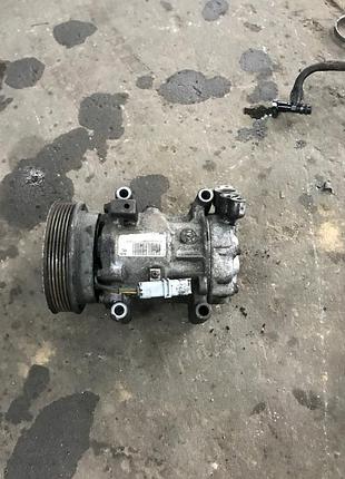 Компресор кондиціонера renault kangoo ii 1.5 8200953359-a