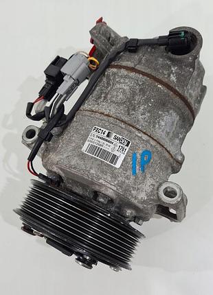 Компресор кондиціонера renault megane scenic iv 926001268r
