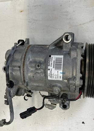 Компресор кондиціонера renault nissan dacia tce 926005450r