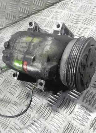 Компрессор кондиционера pompa audi a4 8d0260805
