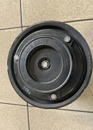 Компресор кондиціонера mazda z0004400a 3