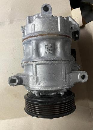 Компресор кондиціонера renault megane 926003404r