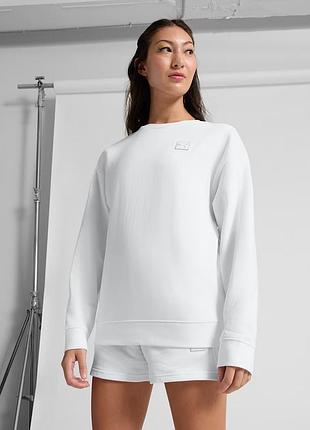 Жіночий світшот puma ess elevated comfort crew у білому кольорі
