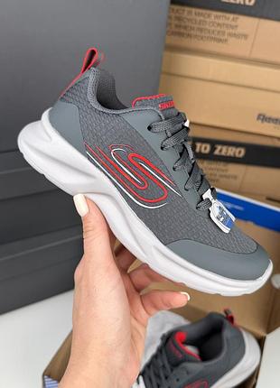 Легкі повітропроникні кросівки сіточка skechers dynamatic