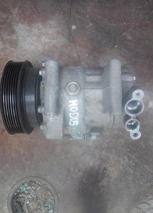 Компресор кондиціонера renault modus 8200357173