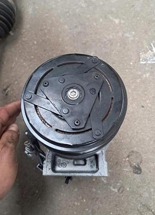 Компрессор кондиционера renault oe 926002019 3