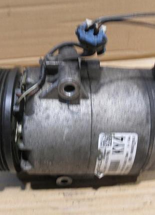 Компресор кондиціонера 13322145 opel astra iii 1.4