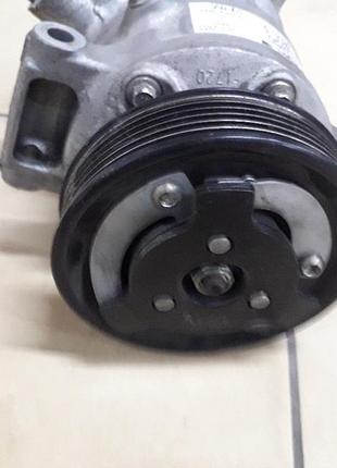 Компресор кондиціонера audi vw 5q0 820 803 e 4