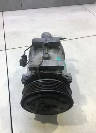 Компрессор кондиционера carisma 1.9 td 7700872158