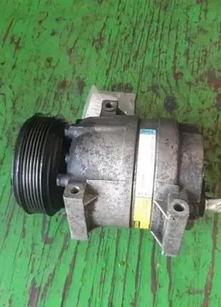 Компрессор кондиционера 7700105765 renault megane 3
