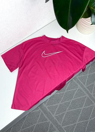 Спортивна футболка nike